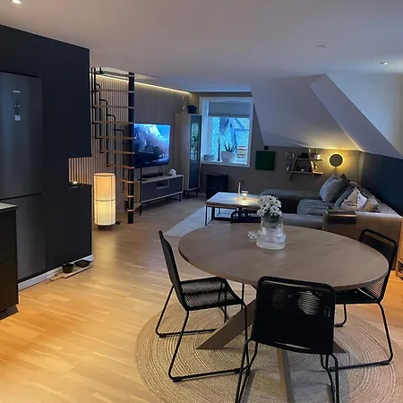 Moderne Leilighet Med Stor Terrasse I Sentrum Alesund