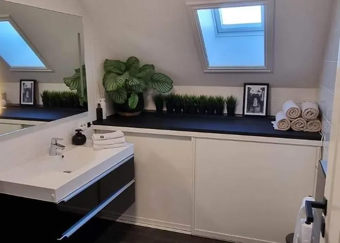 Leilighet Moderne Med Stor Terrasse I Sentrum