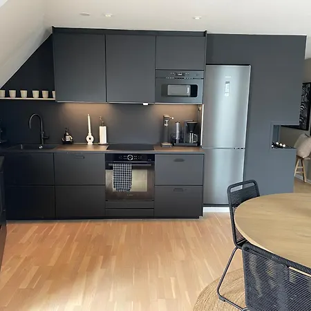 Moderne Med Stor Terrasse I Sentrum Lägenhet Ålesund